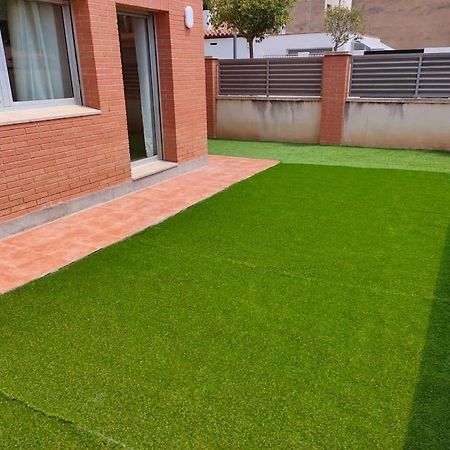 Chalet Amplio Con Jardin Y Zona Barbacoa. Реус Екстериор снимка