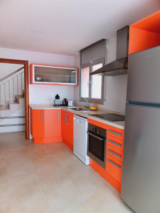 Chalet Amplio Con Jardin Y Zona Barbacoa. Реус Екстериор снимка