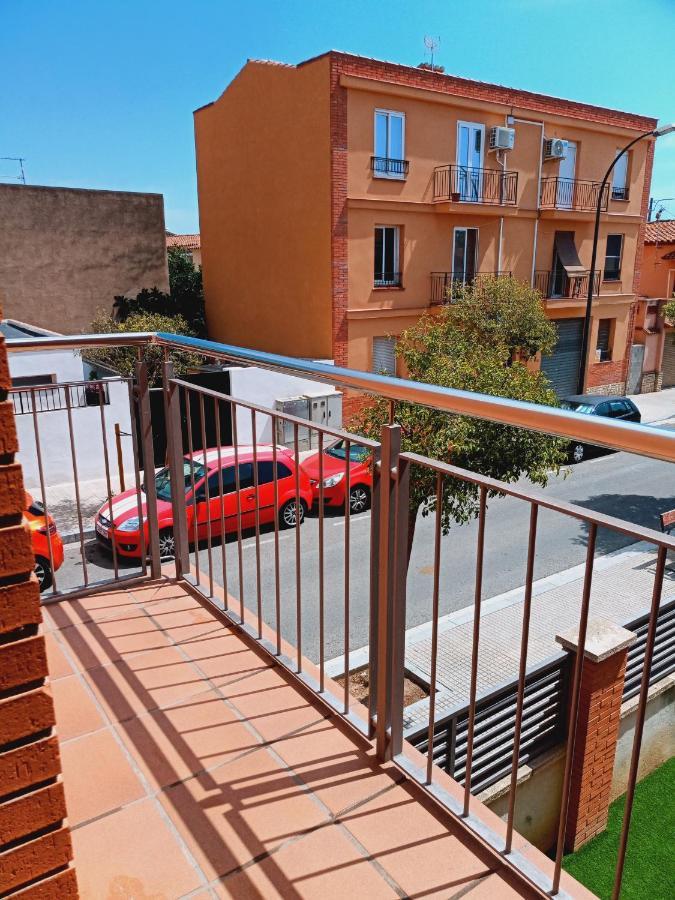 Chalet Amplio Con Jardin Y Zona Barbacoa. Реус Екстериор снимка